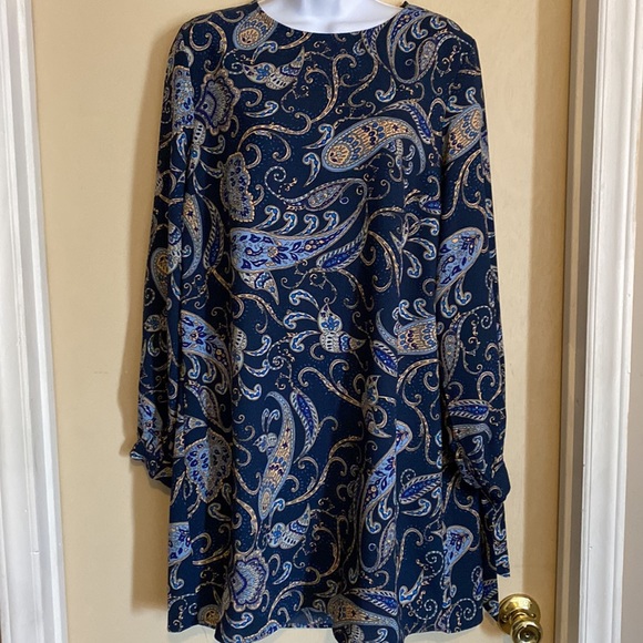 H&M Dresses & Skirts - H&M: Paisley Dress